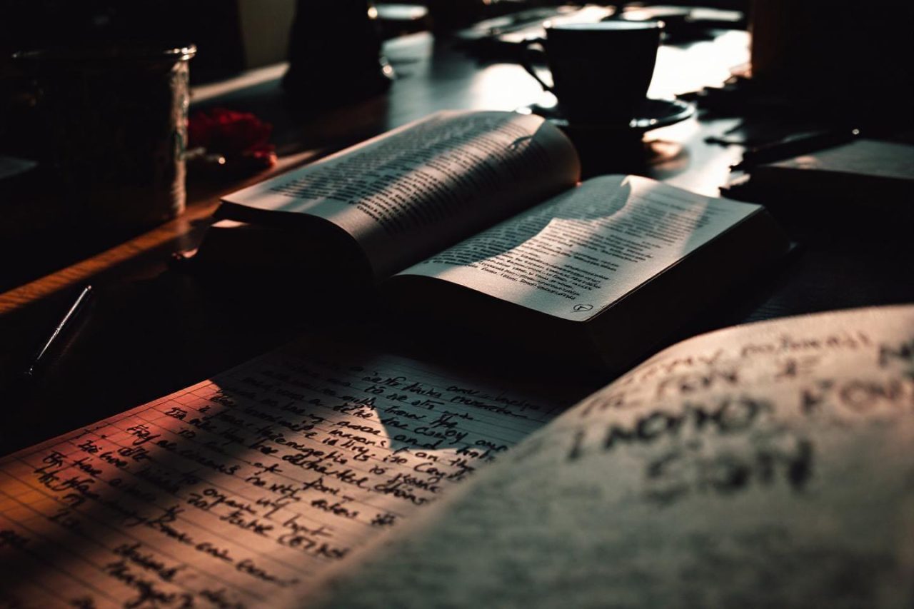 En apprendre davantage : orthographe, traduction et usage correct