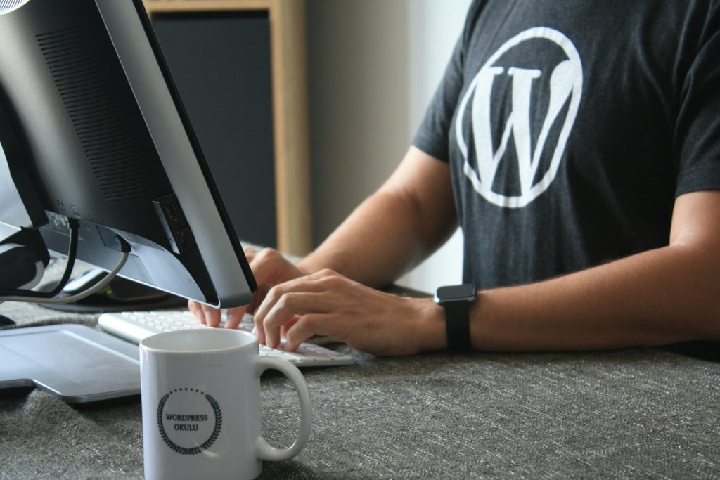 personne se formant à wordpress